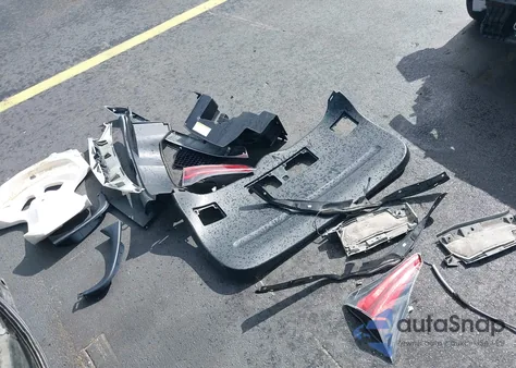 2018 Toyota Rav4 Xle из США, поврежденный, VIN JTMWFREV7JD113293